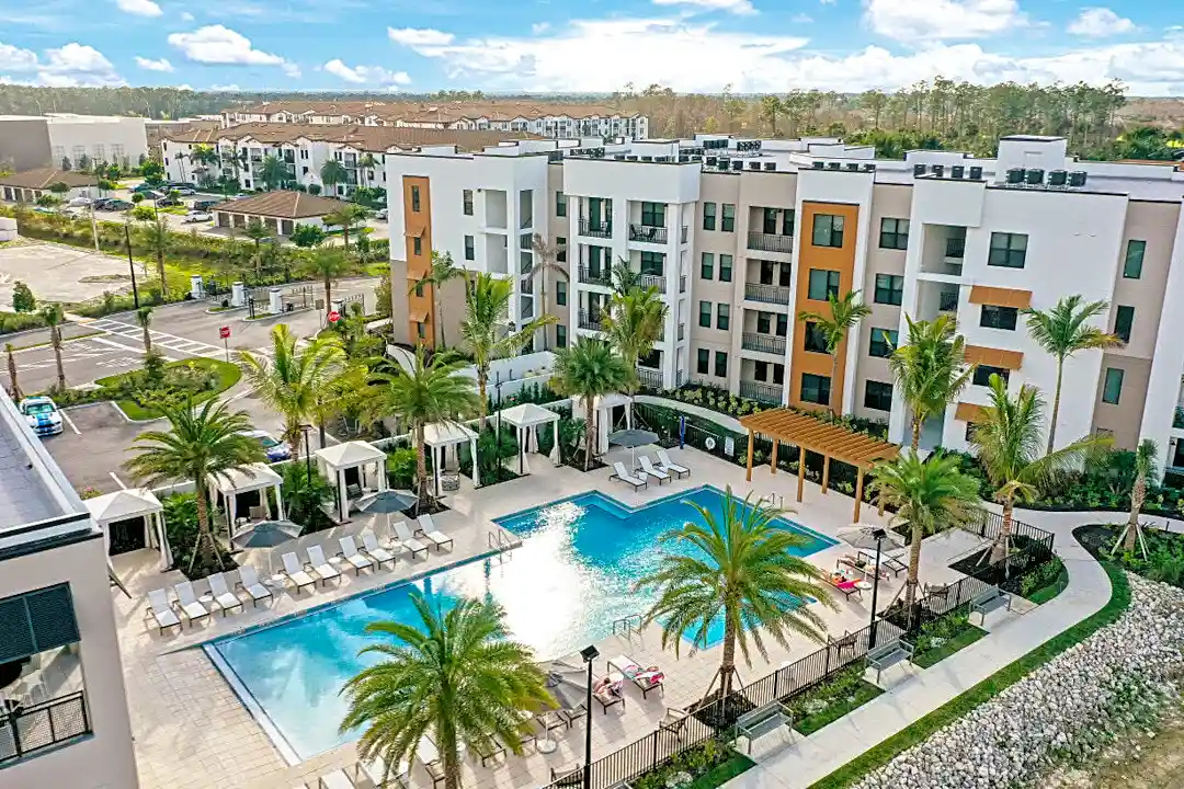 Mark Lane Apartments Naples